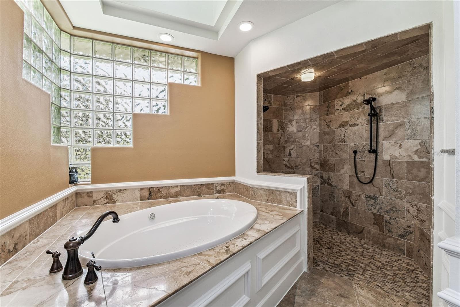 Single Family Residence at 1705 MEYERS COVE DR, TARPON SPRINGS, photo 37 of 79