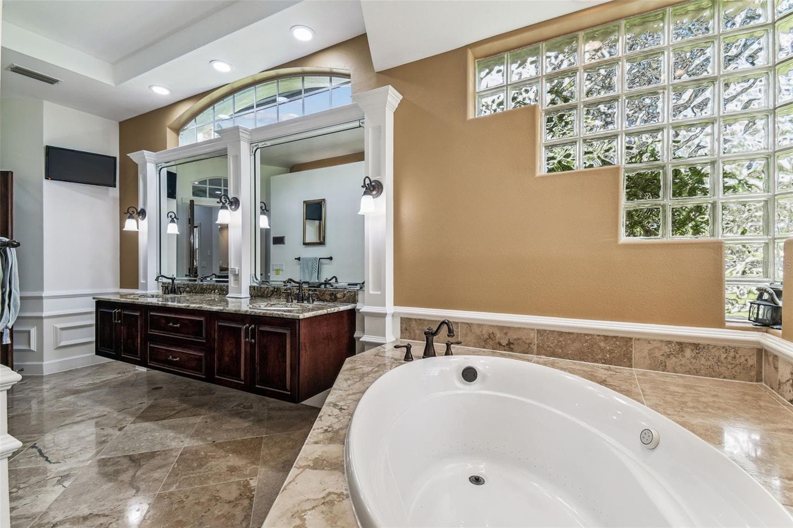 Single Family Residence at 1705 MEYERS COVE DR, TARPON SPRINGS, photo 38 of 79