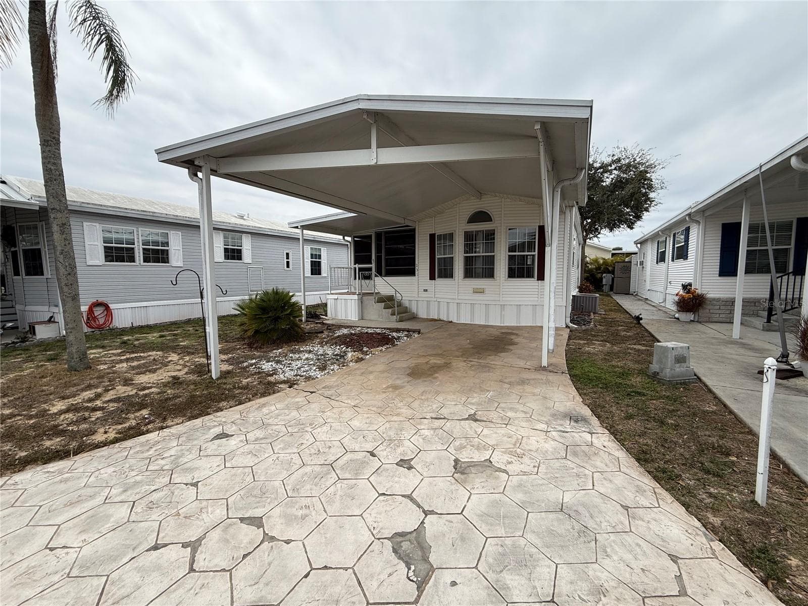 Manufactured Home at 231 ST GEORGE DR, DAVENPORT, photo 2 of 21