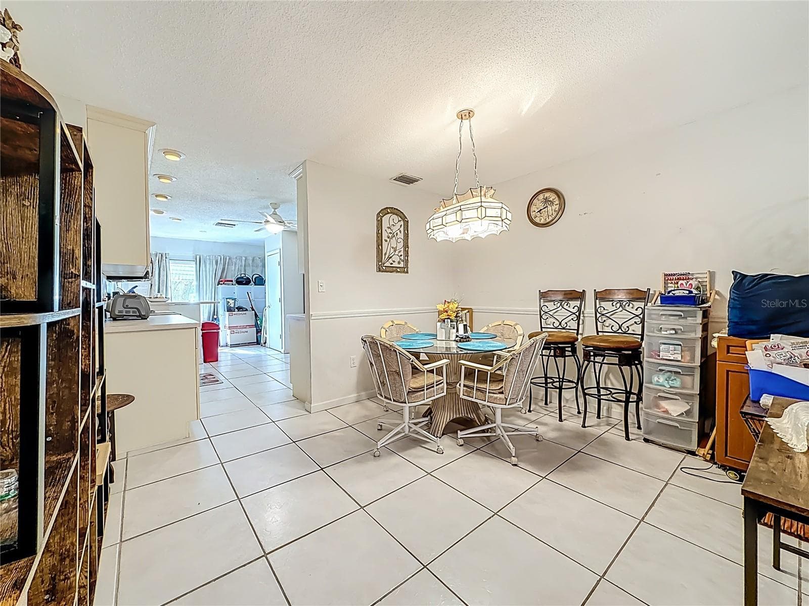 1020 85th Ave N no 119 dining area, view toward kitchen - 1020 85TH AVE N #119, ST PETERSBURG