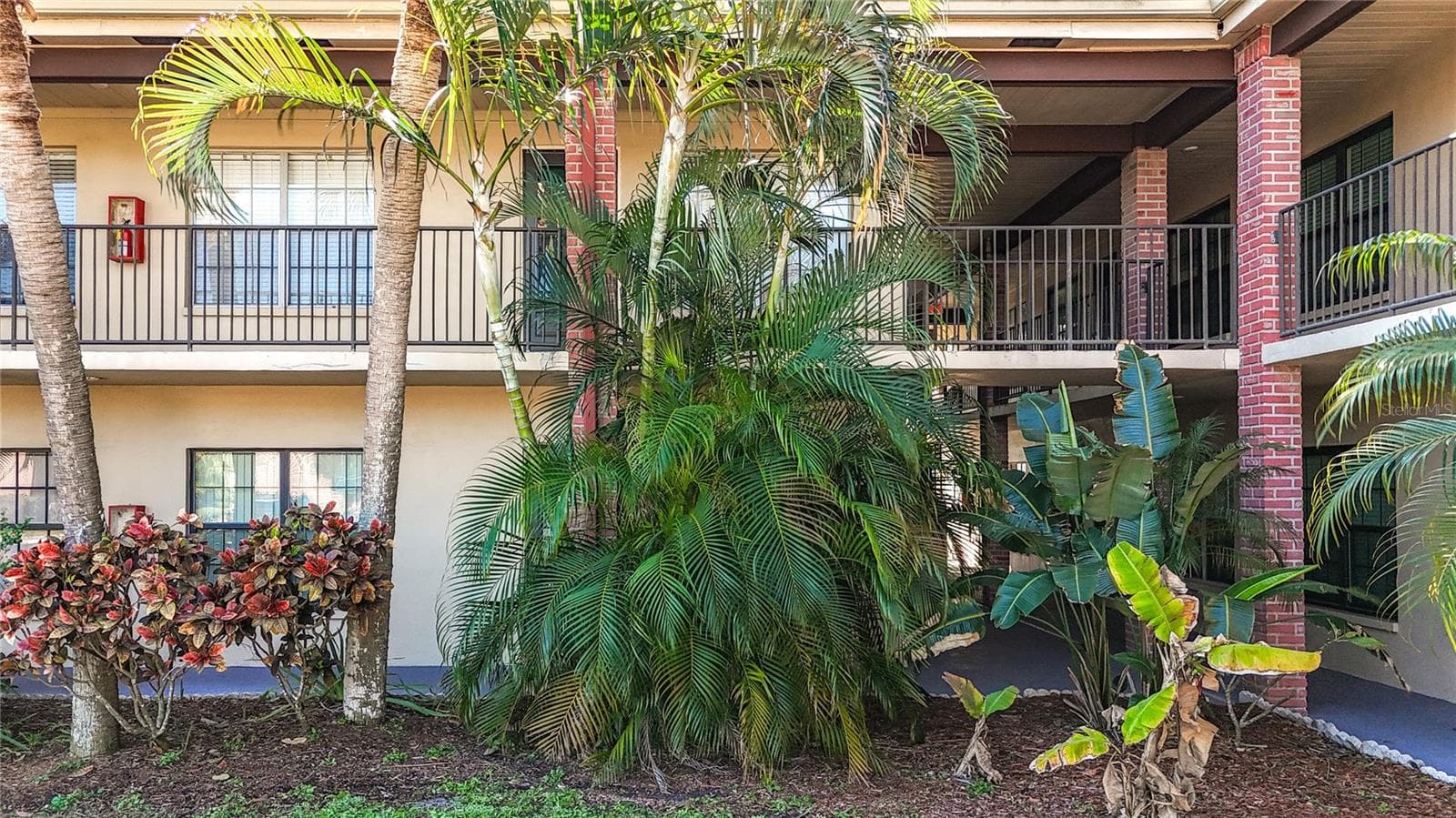 1020 85th Ave N no 119, ground floor unit in center - 1020 85TH AVE N #119, ST PETERSBURG