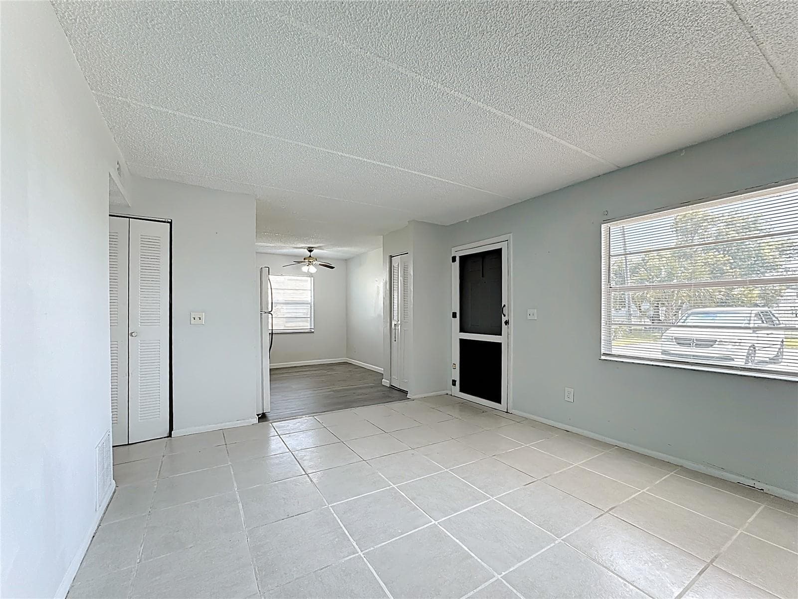 694 MICHIGAN CT #4