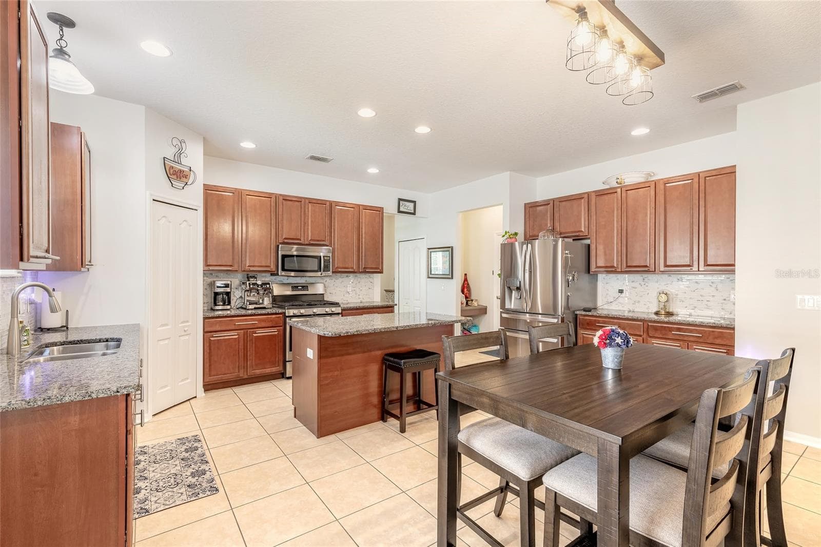 Single Family Residence at 3968 SUNSET COVE DR, PORT ORANGE, photo 13 of 39