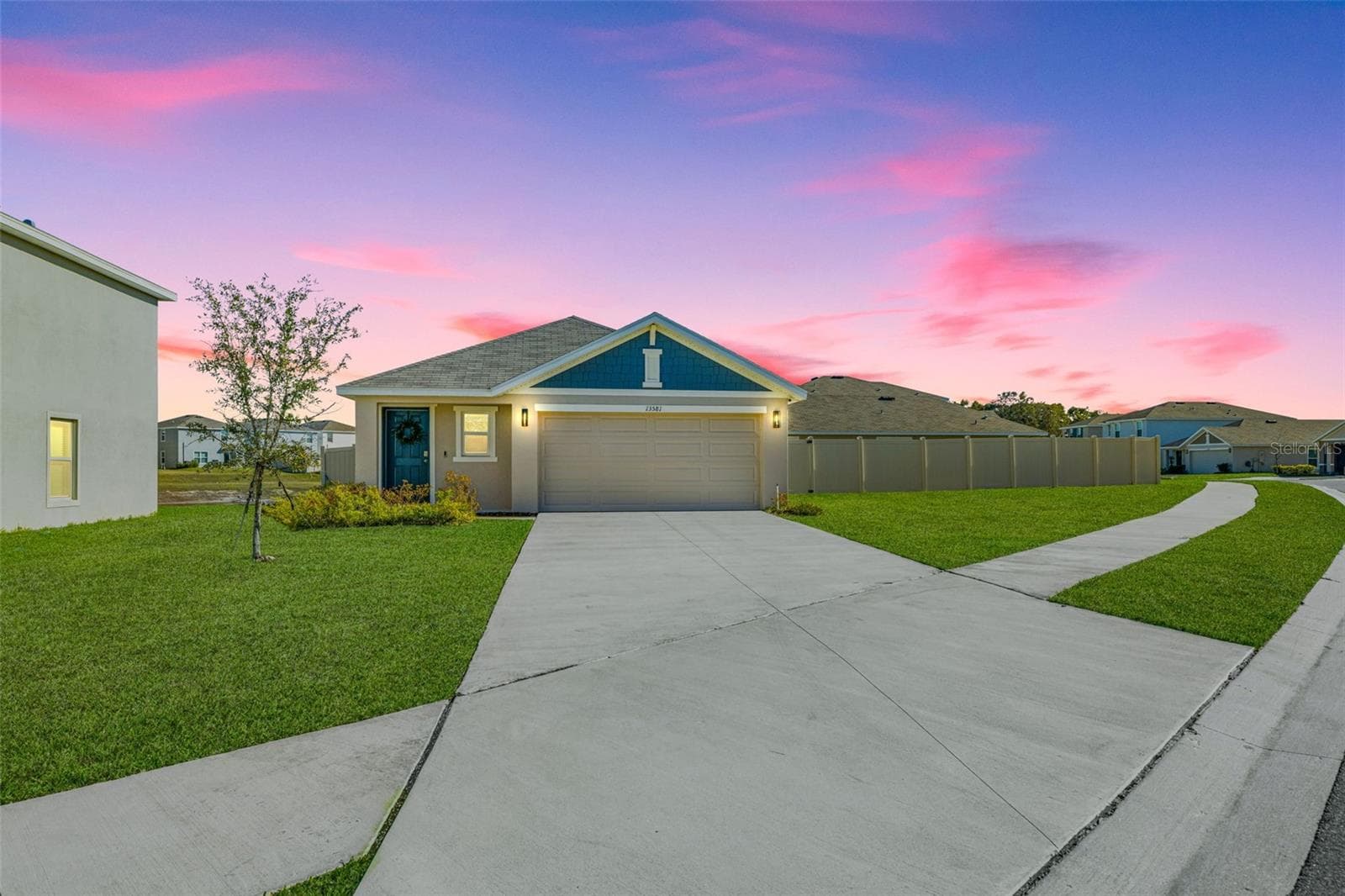Single Family Residence at 13581 MOUNT IVY CT, DADE CITY, photo 6 of 55