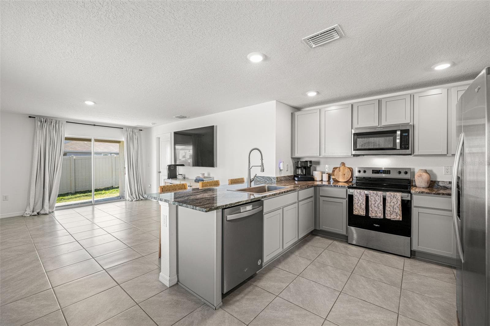 Single Family Residence at 13581 MOUNT IVY CT, DADE CITY, photo 20 of 55