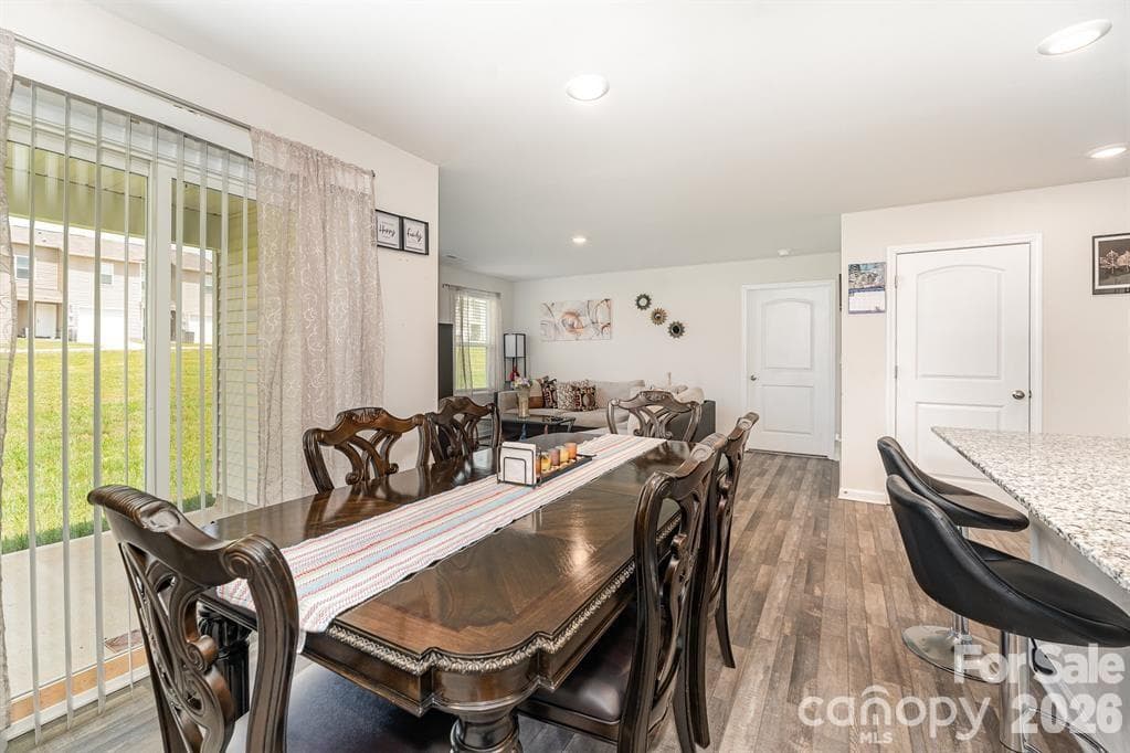 Single Family Residence at 418 Winsley Drive, Salisbury, photo 5 of 19