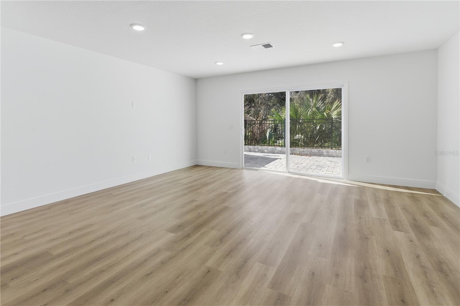 Townhouse at 727 CLEMSON DR, ALTAMONTE SPRINGS, photo 8 of 25