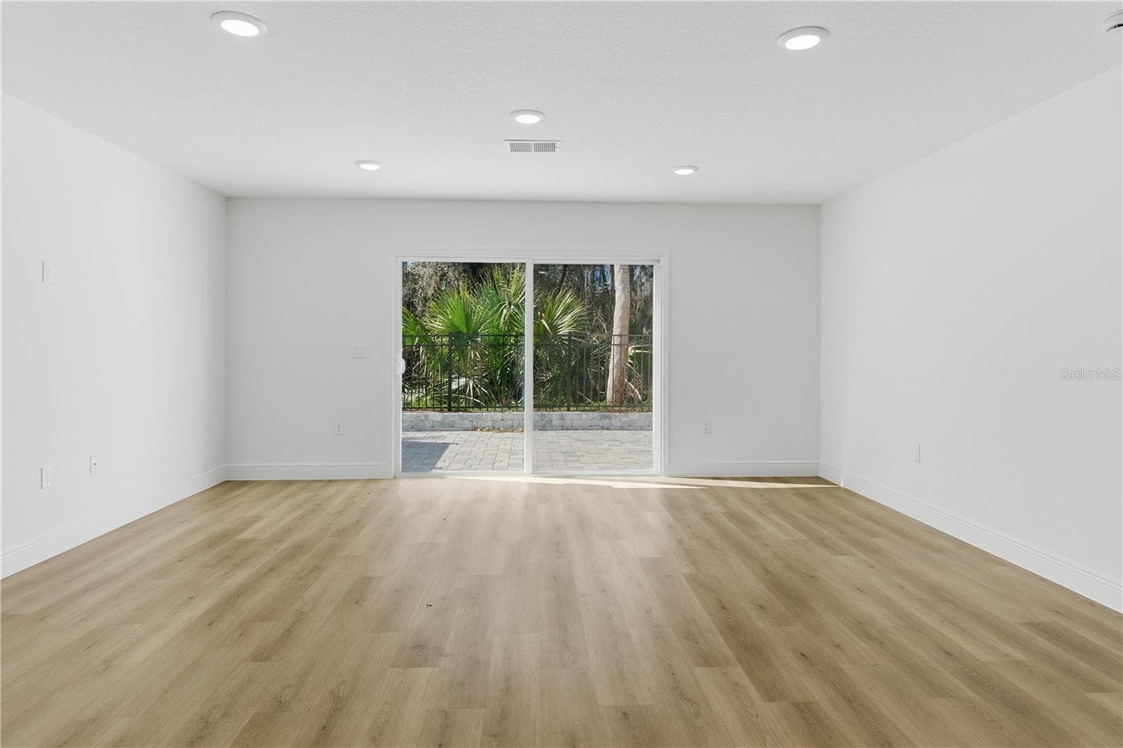 Townhouse at 727 CLEMSON DR, ALTAMONTE SPRINGS, photo 11 of 25