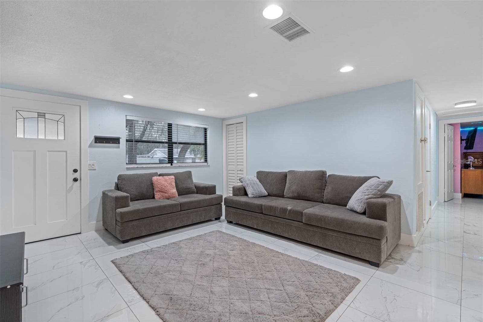 Single Family Residence at 11115 STAFFORD LN, RIVERVIEW, photo 7 of 40