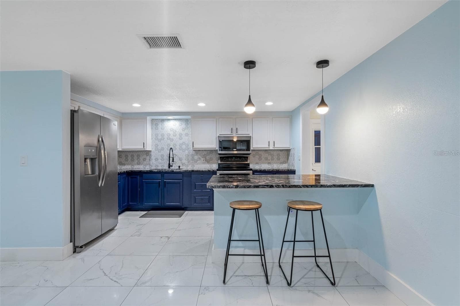 Single Family Residence at 11115 STAFFORD LN, RIVERVIEW, photo 12 of 40
