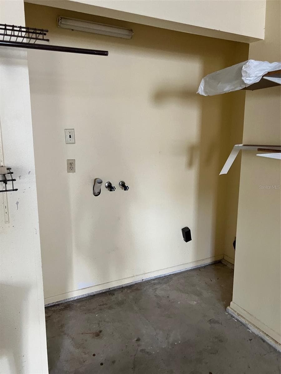 Mixed Use at 330 BONNIE LN, ORANGE CITY, photo 13 of 37
