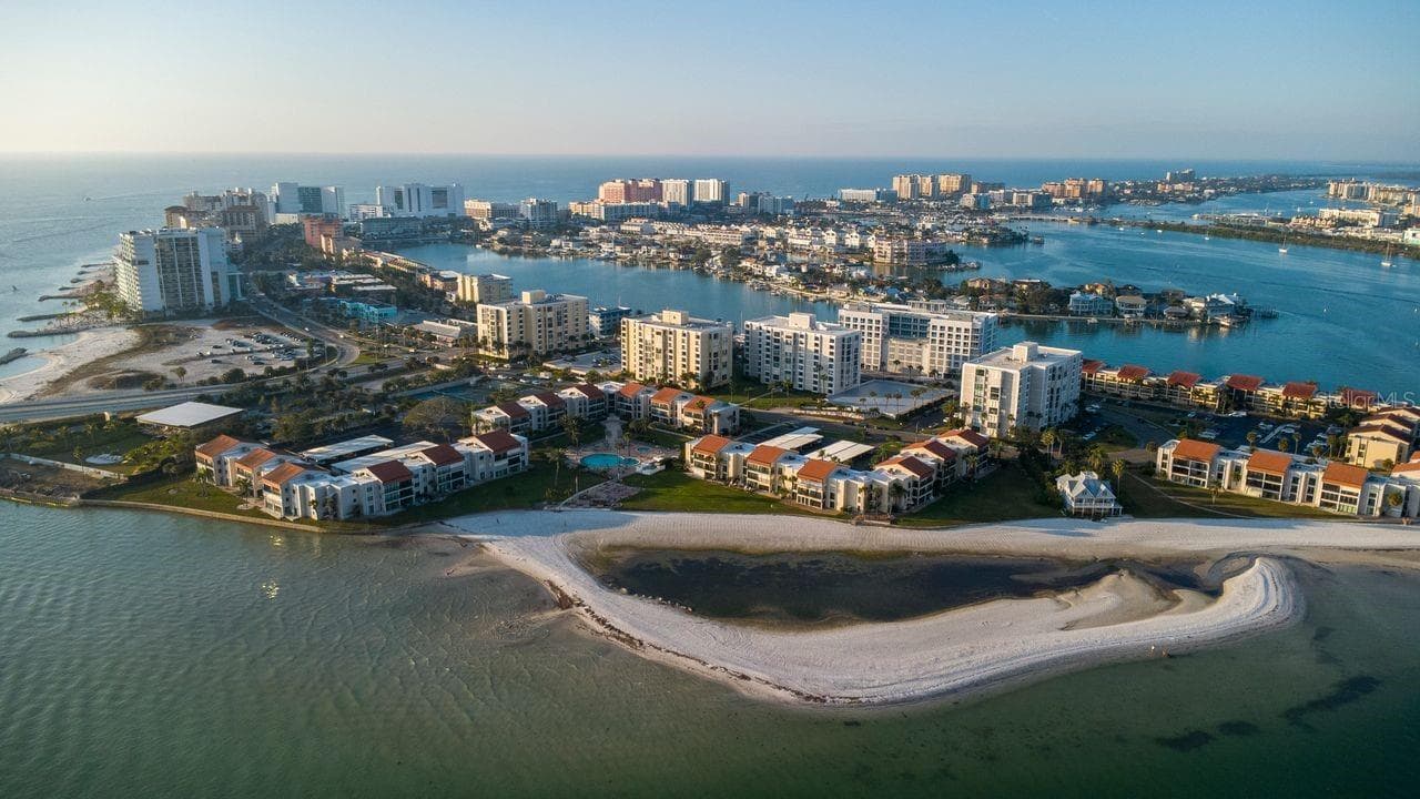 Condominium at 830 S GULFVIEW BLVD #502, CLEARWATER BEACH, photo 6 of 58