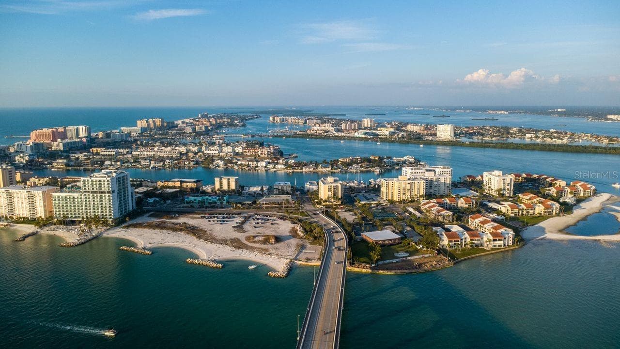 Condominium at 830 S GULFVIEW BLVD #502, CLEARWATER BEACH, photo 10 of 58
