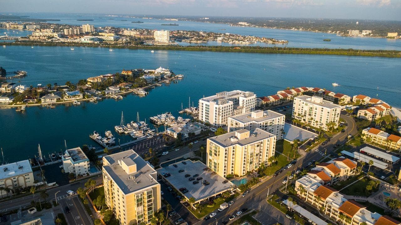 Condominium at 830 S GULFVIEW BLVD #502, CLEARWATER BEACH, photo 14 of 58