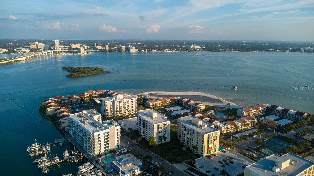 Condominium at 830 S GULFVIEW BLVD #502, CLEARWATER BEACH, photo 16 of 58