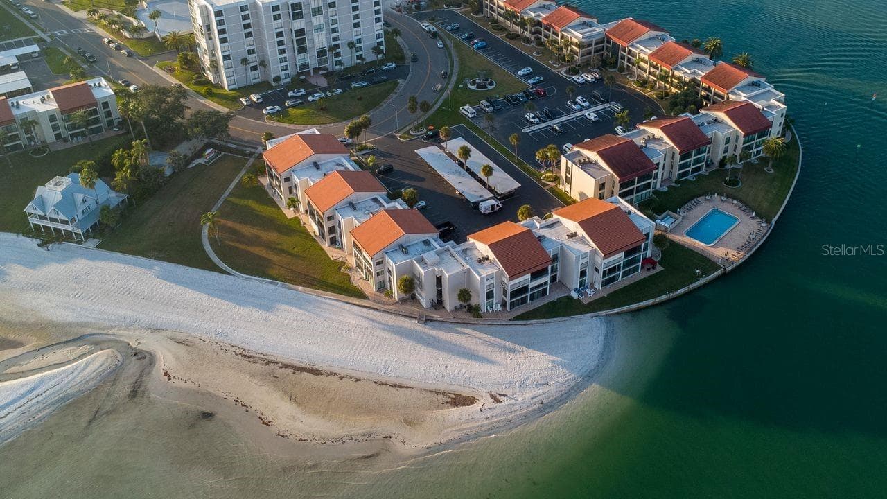 Condominium at 830 S GULFVIEW BLVD #502, CLEARWATER BEACH, photo 21 of 58