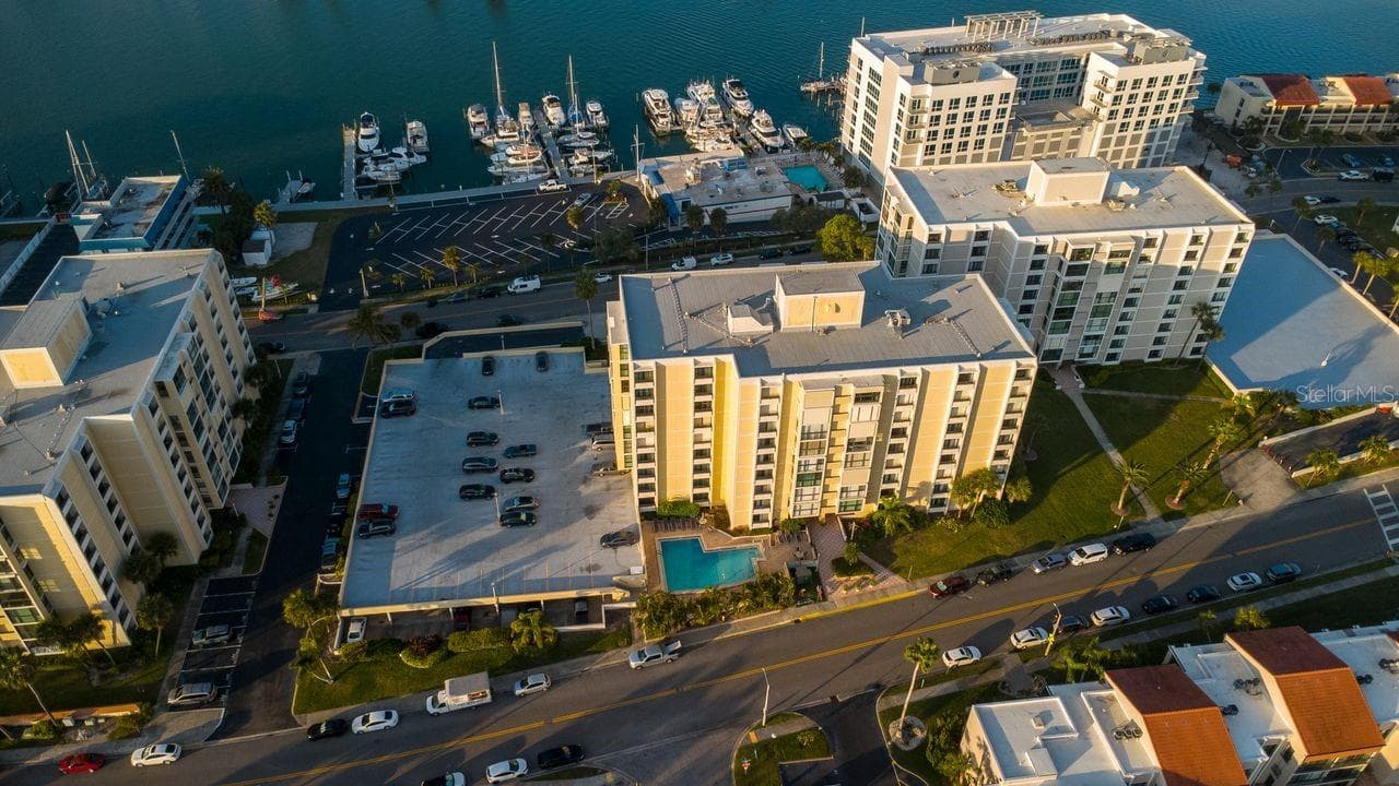 Condominium at 830 S GULFVIEW BLVD #502, CLEARWATER BEACH, photo 25 of 58