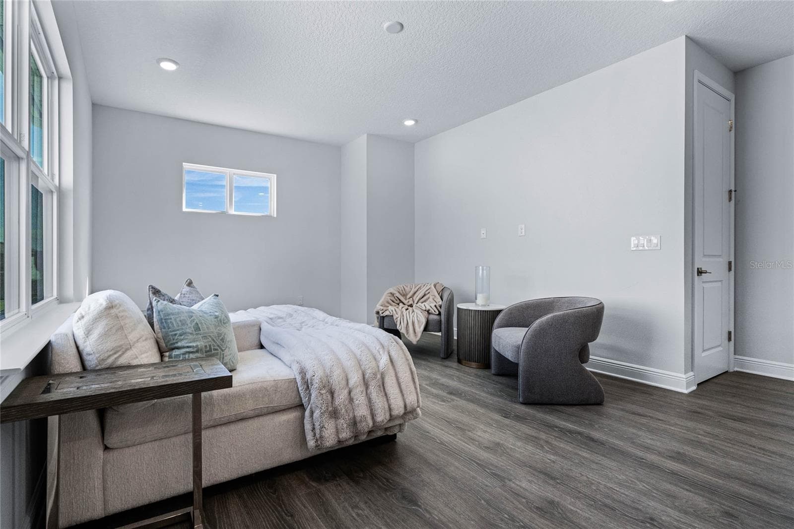 Single Family Residence at 15734 VETTA DR, MONTVERDE, photo 19 of 39