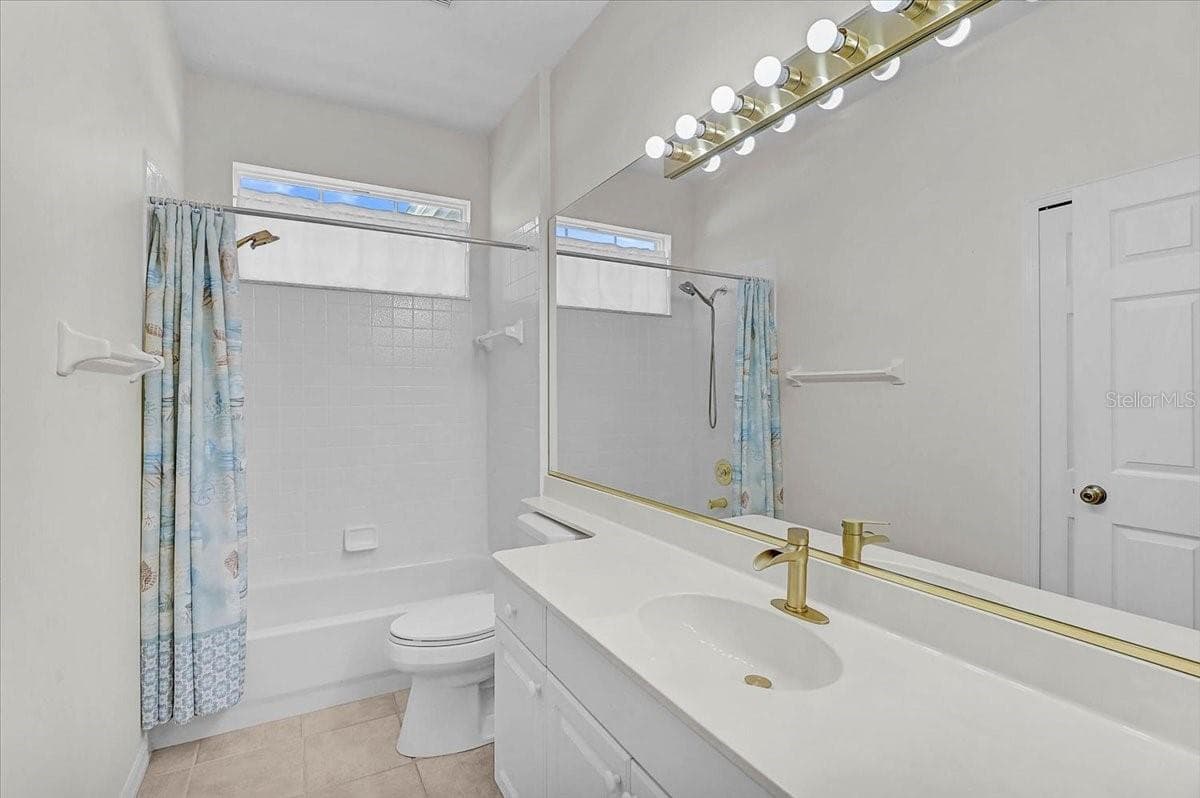 2nd Bathroom - 4031 CADDIE DR E, BRADENTON