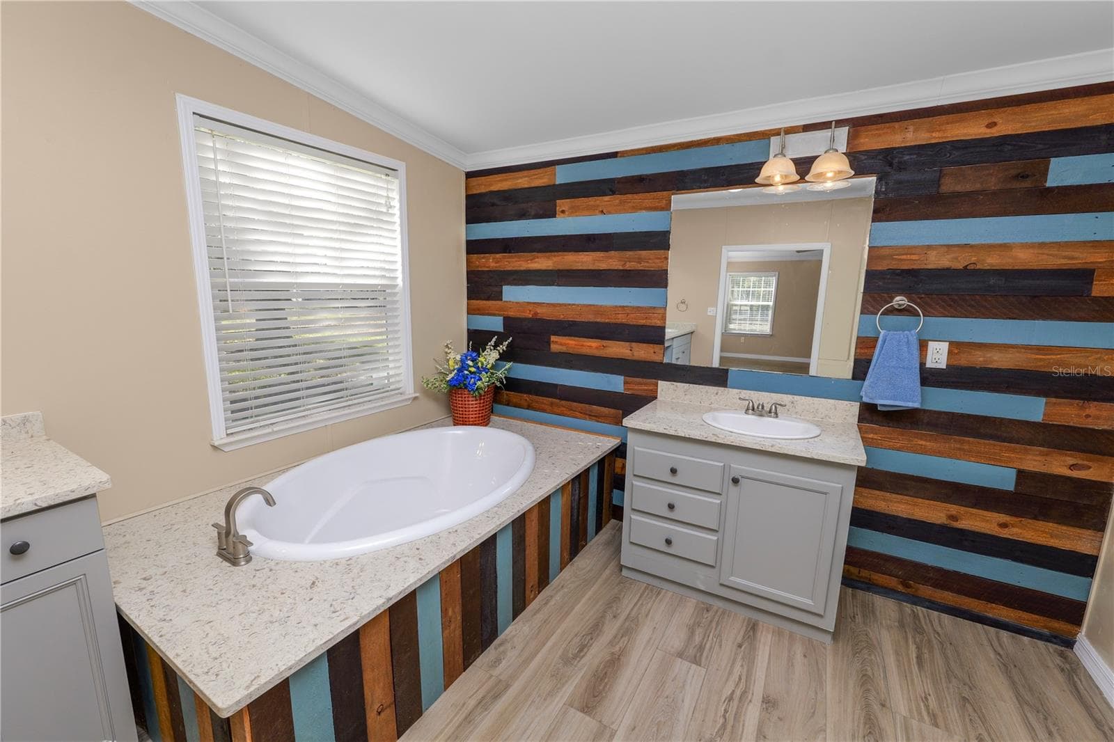 Manufactured Home at 7405 SHOUPE RD, PLANT CITY, photo 29 of 63