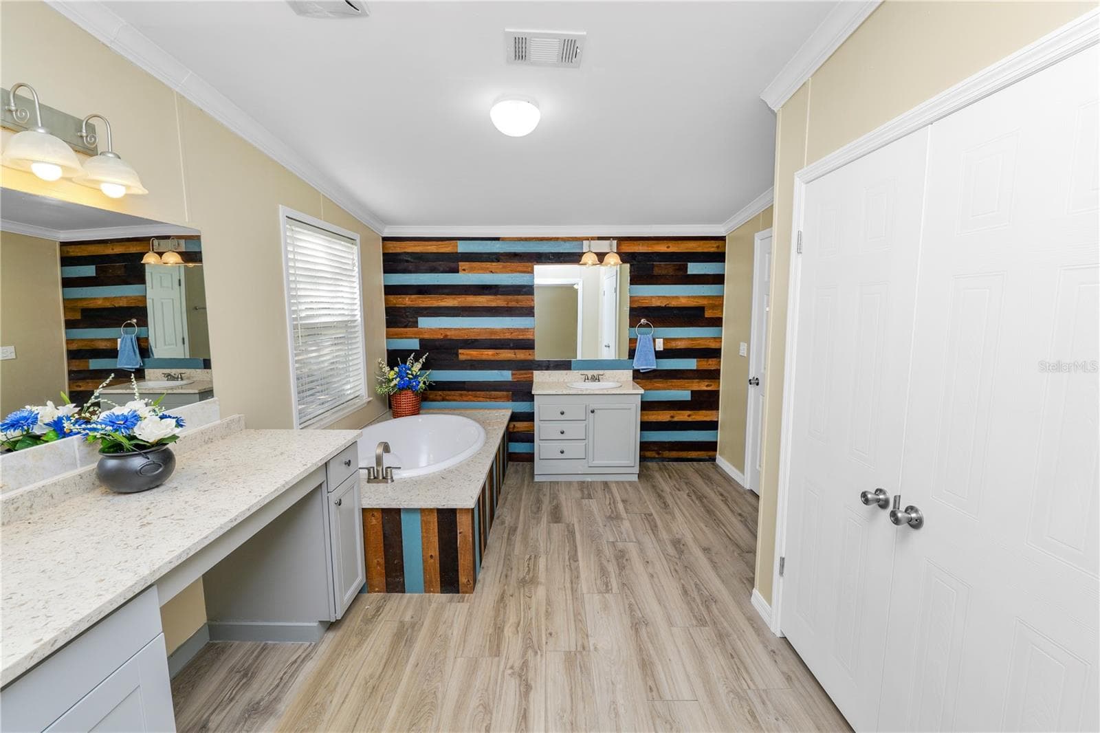 Manufactured Home at 7405 SHOUPE RD, PLANT CITY, photo 32 of 63