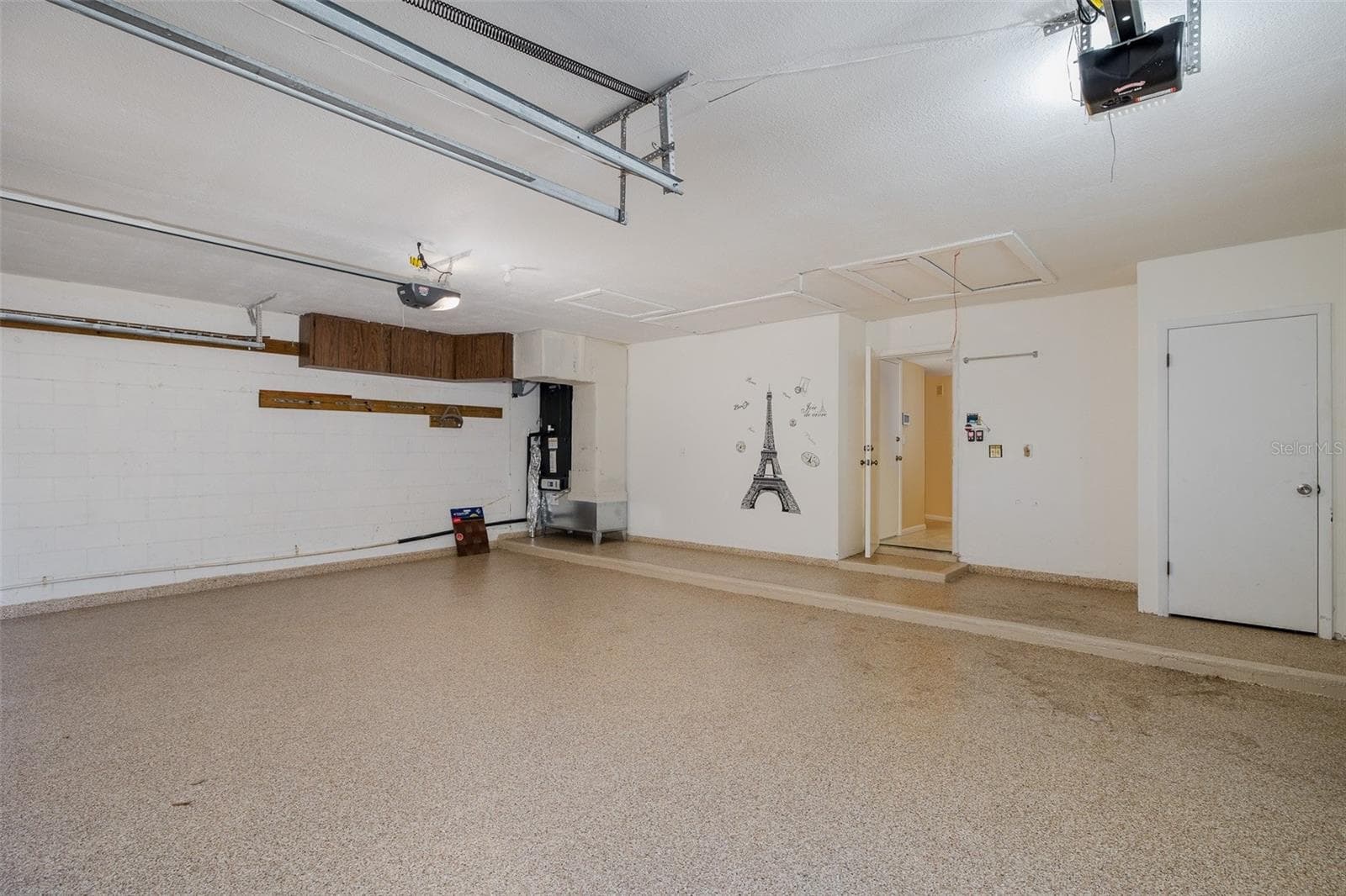 Oversized 3 car Garage with Acrylic Flooring - 2721 NORTHRIDGE DR E, CLEARWATER
