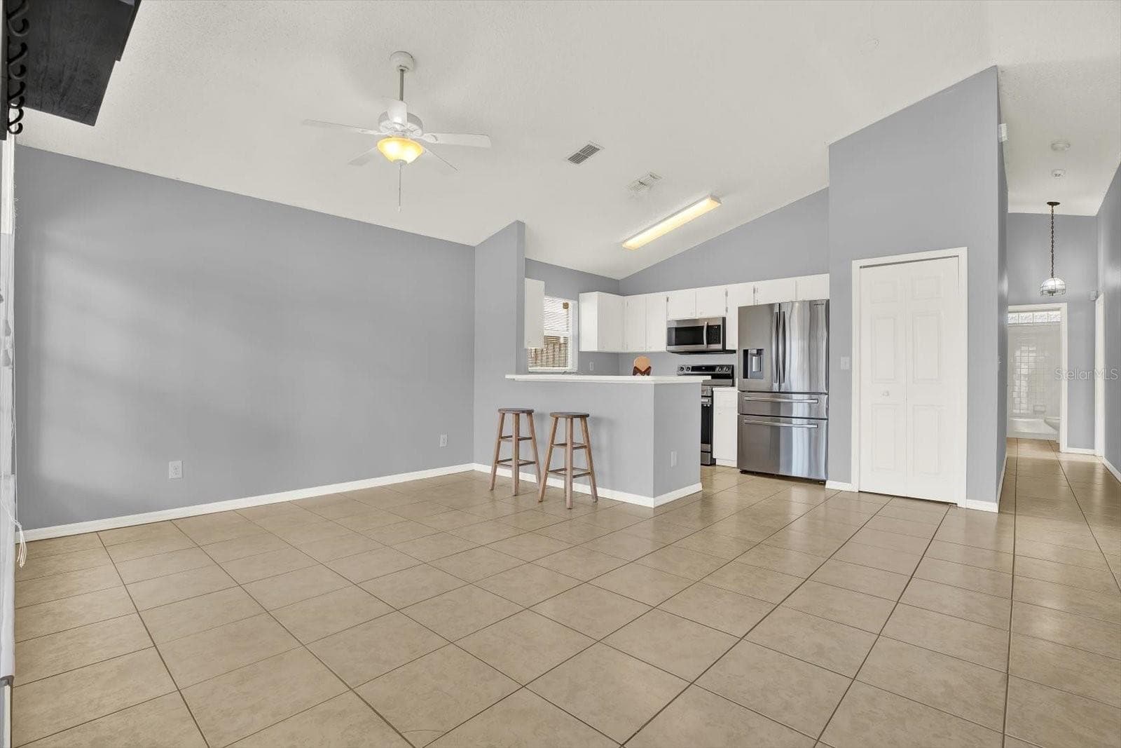 Single Family Residence at 1618 CITRUS ORCHARD WAY, VALRICO, photo 6 of 29