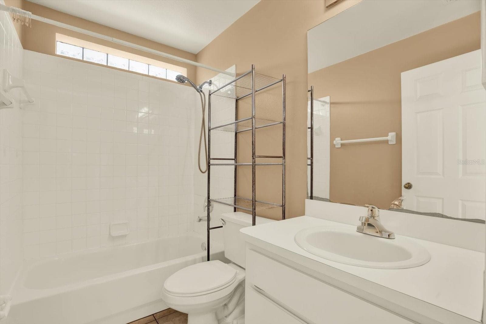 Single Family Residence at 1618 CITRUS ORCHARD WAY, VALRICO, photo 16 of 29