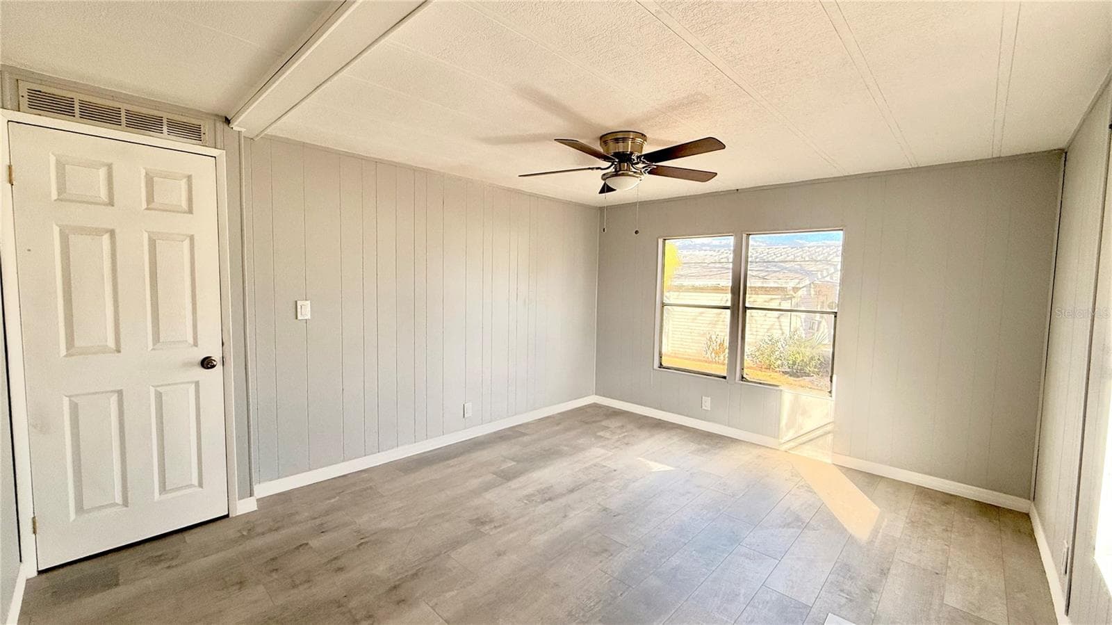 Manufactured Home at 202 CALOOSA LAKE CIR S, LAKE WALES, photo 10 of 15