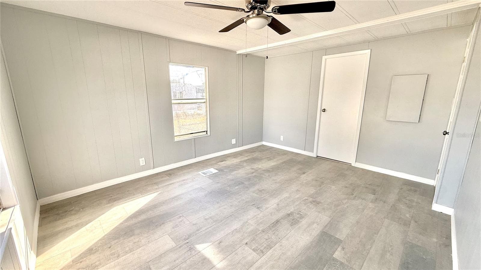 Manufactured Home at 202 CALOOSA LAKE CIR S, LAKE WALES, photo 11 of 15