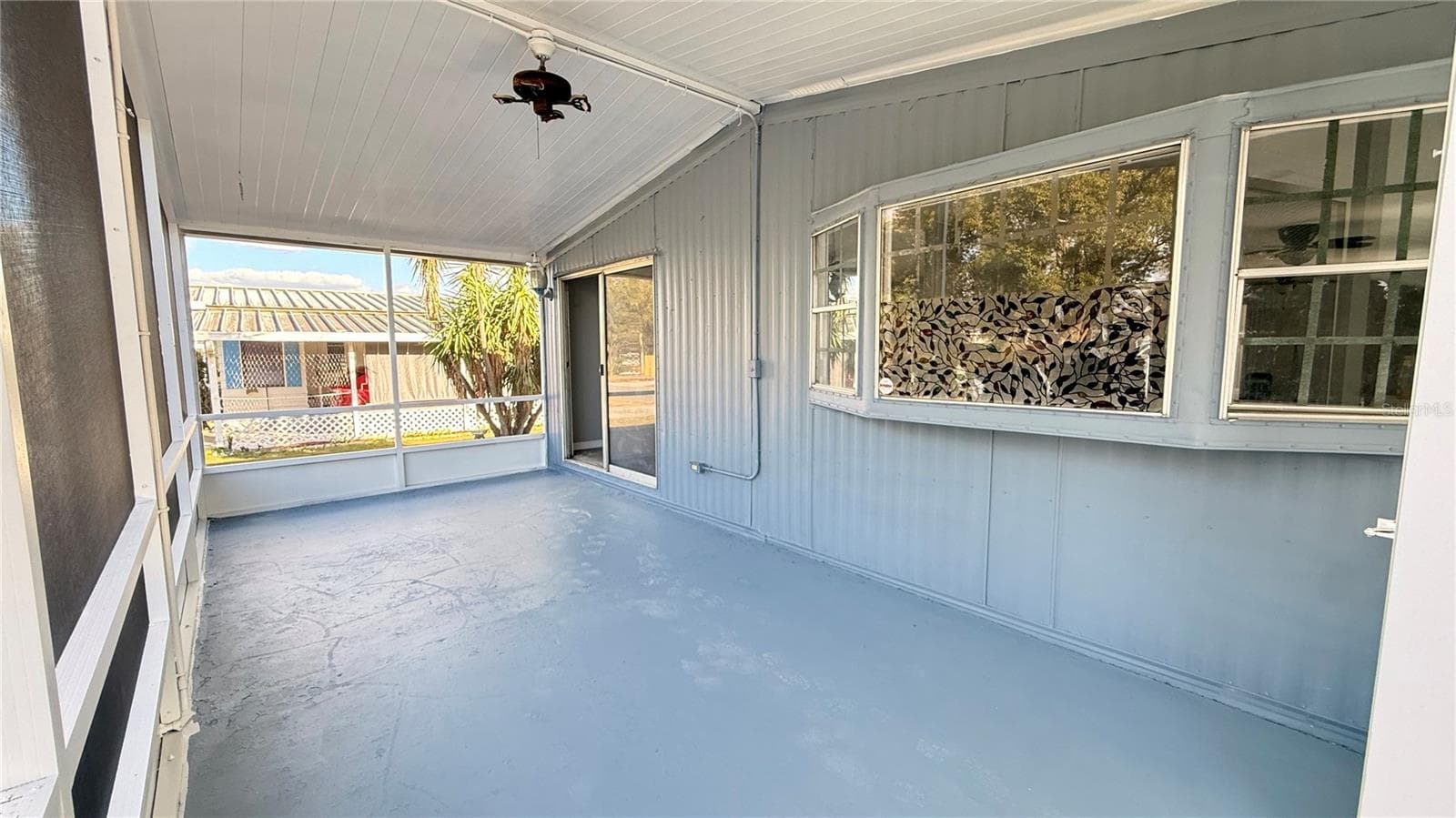 Manufactured Home at 202 CALOOSA LAKE CIR S, LAKE WALES, photo 14 of 15