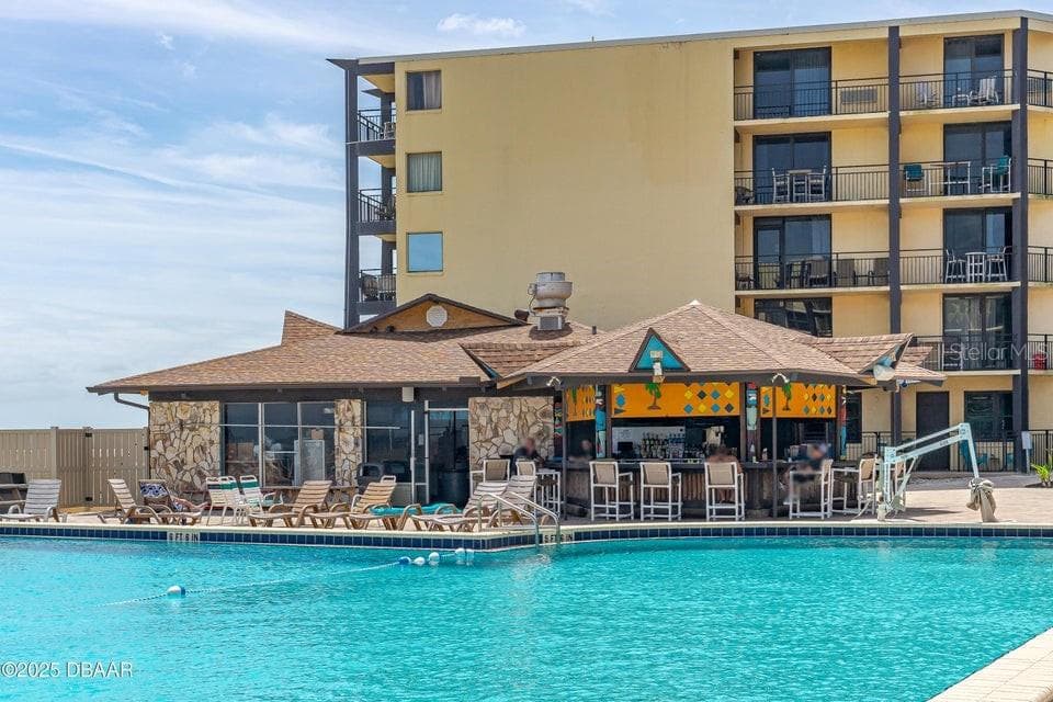 Condo - Hotel at 2301 S ATLANTIC AVE #201, DAYTONA BEACH, photo 20 of 34