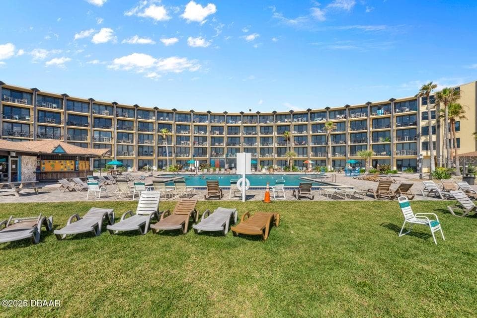 Condo - Hotel at 2301 S ATLANTIC AVE #201, DAYTONA BEACH, photo 32 of 34