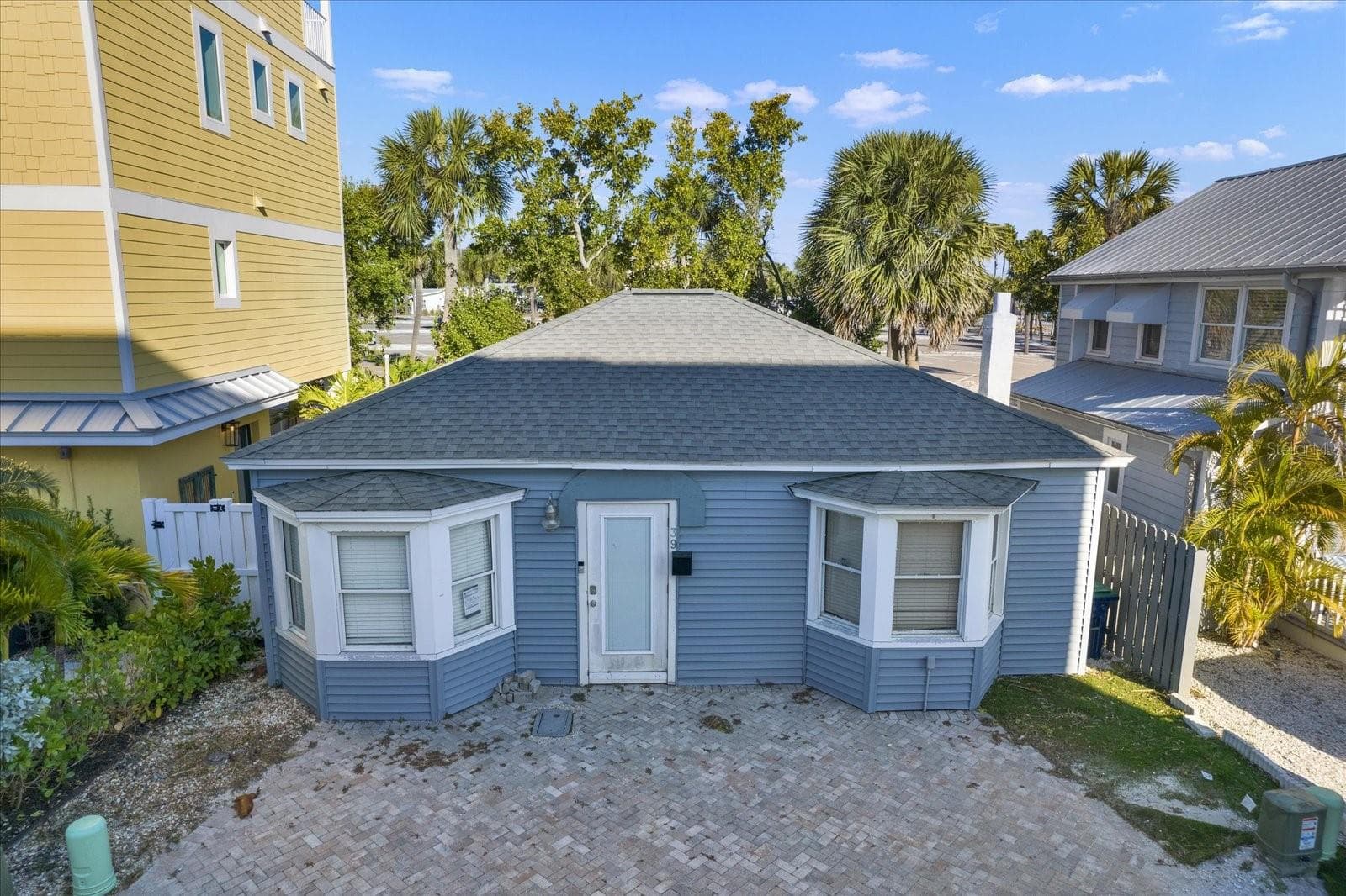 Front Exterior - 39 181ST AVE W, REDINGTON SHORES