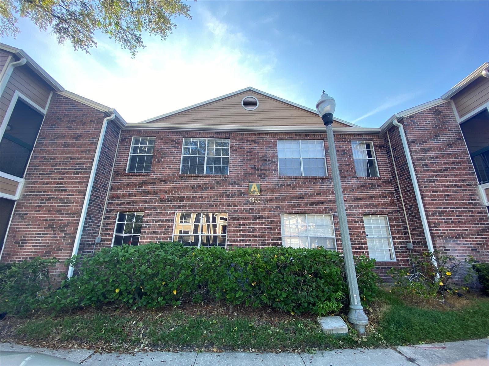 4400 THORNBRIAR LN #205