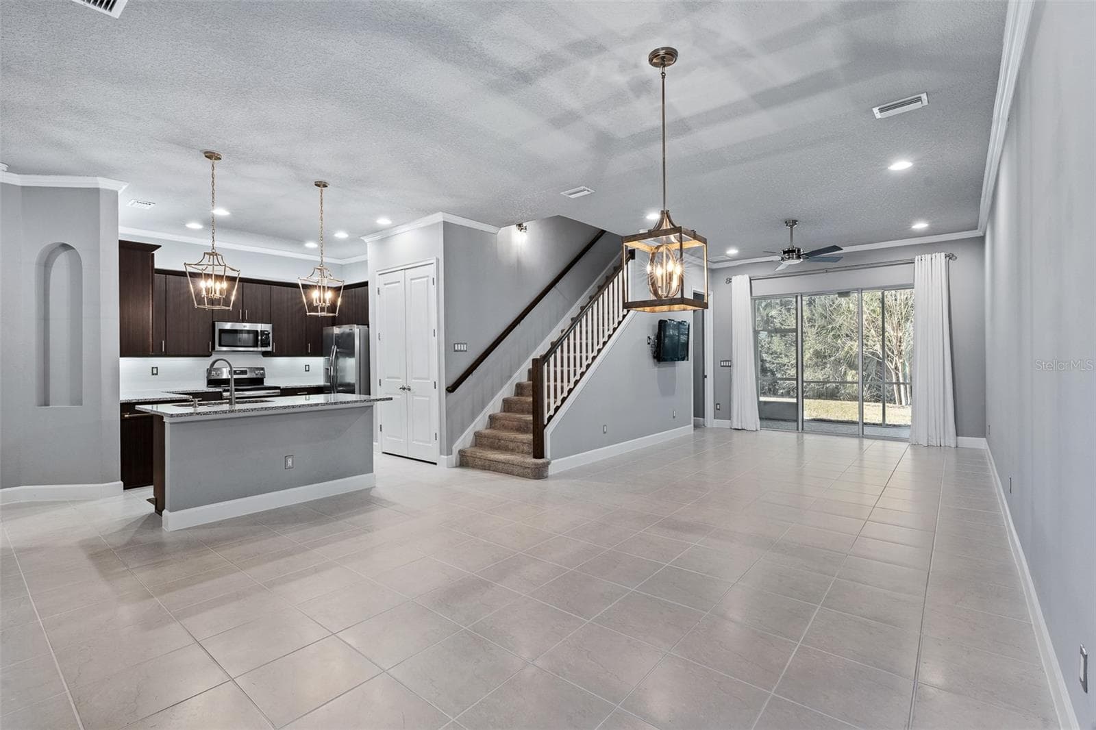 Townhouse at 831 PINEWOOD DR, ORMOND BEACH, photo 4 of 50