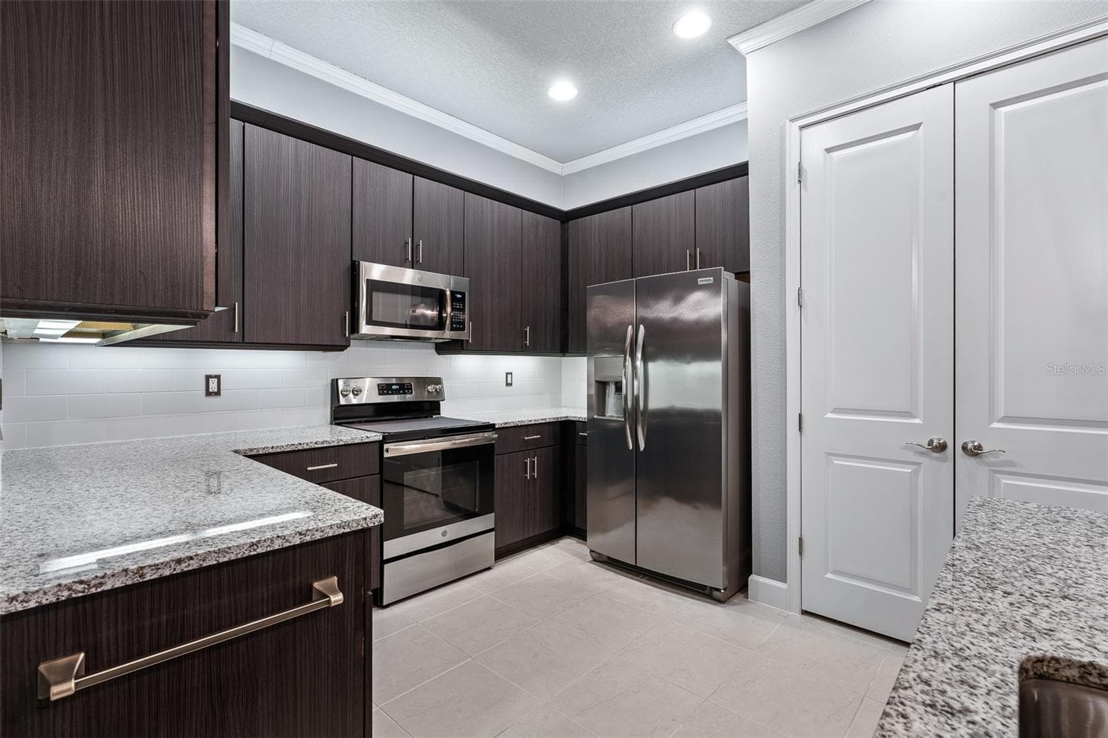 Townhouse at 831 PINEWOOD DR, ORMOND BEACH, photo 15 of 50