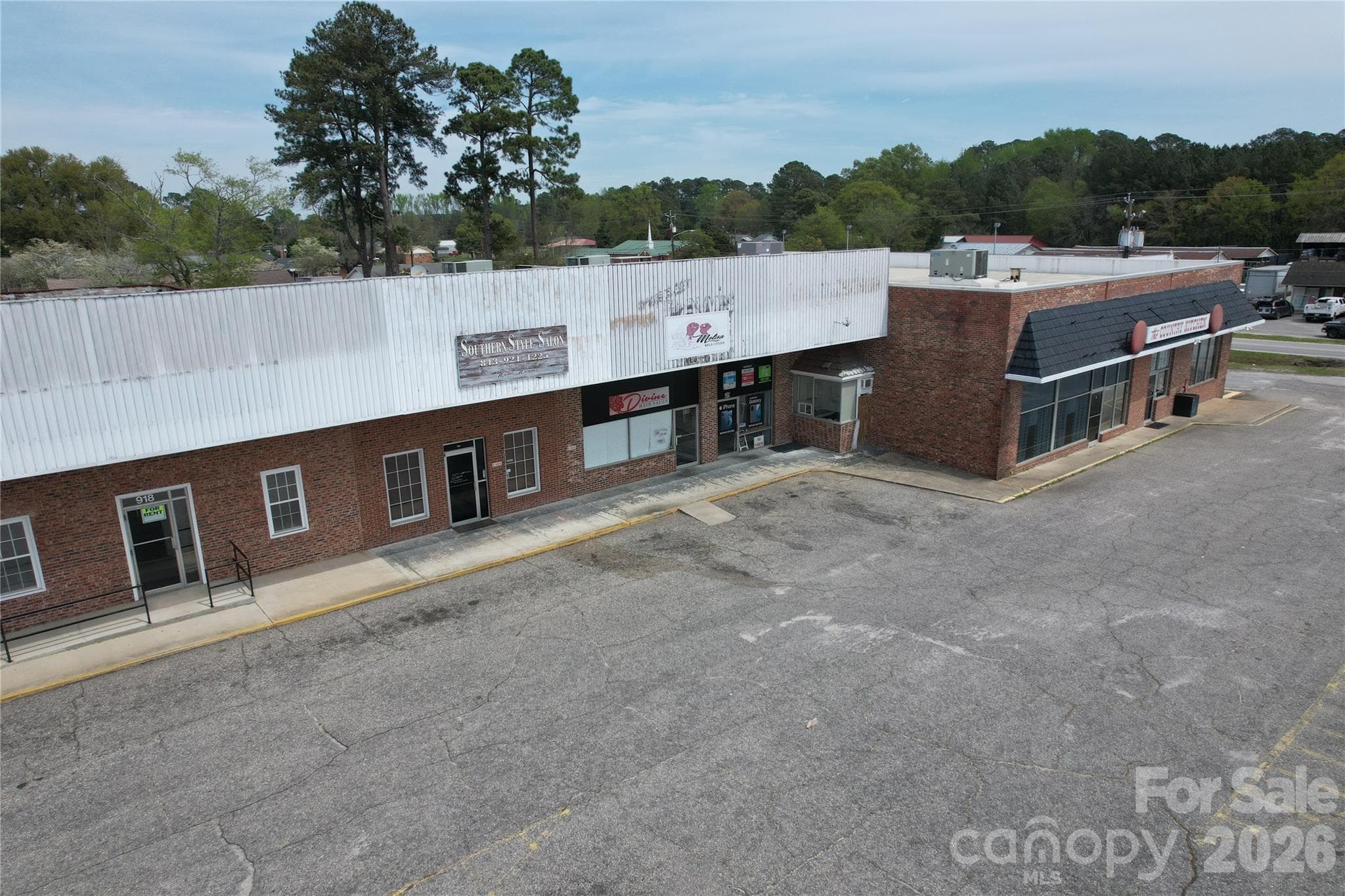 Retail Center at 908 Chesterfield Highway, Cheraw, photo 11 of 17