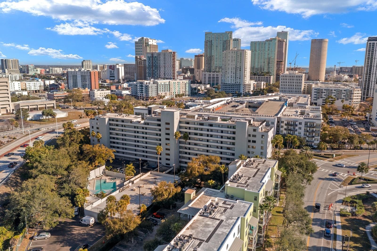 201 W LAUREL ST #310