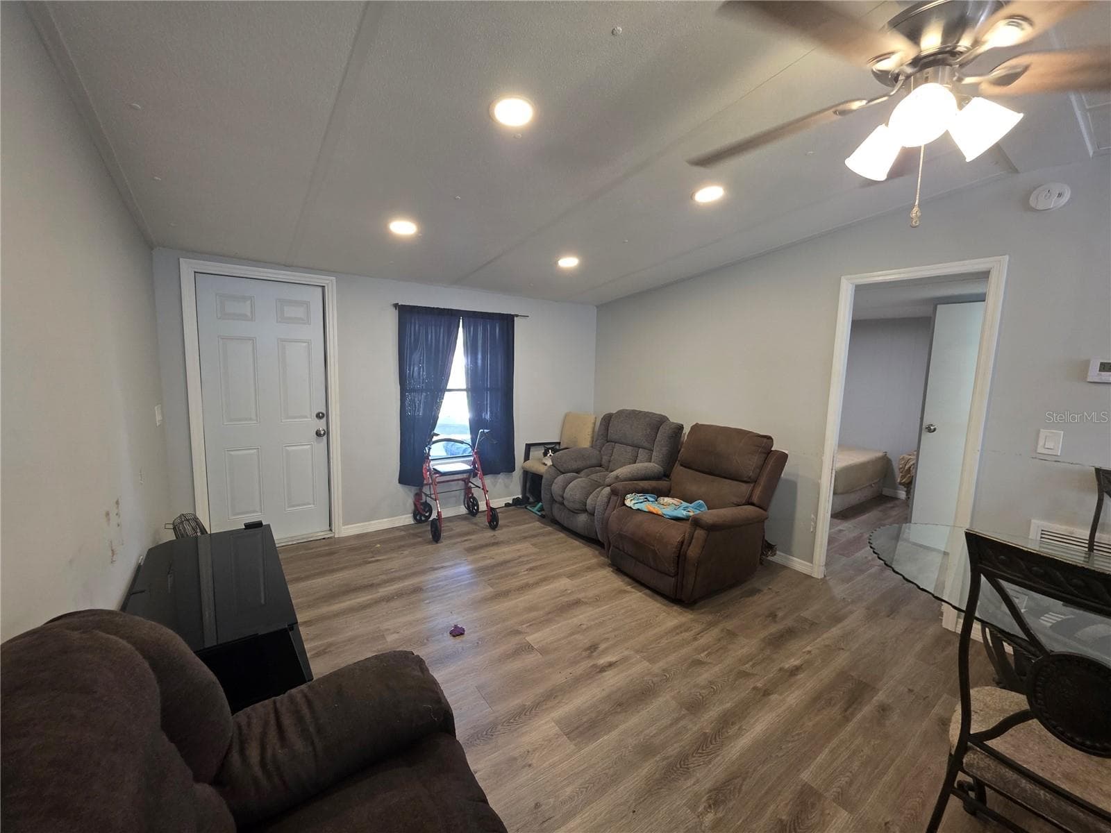 Manufactured Home at 34924 TALISMAN ST, DADE CITY, photo 2 of 12