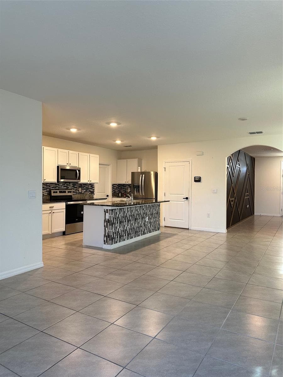 Single Family Residence at 5703 HOLLINGWORTH TRL, WESLEY CHAPEL, photo 6 of 6