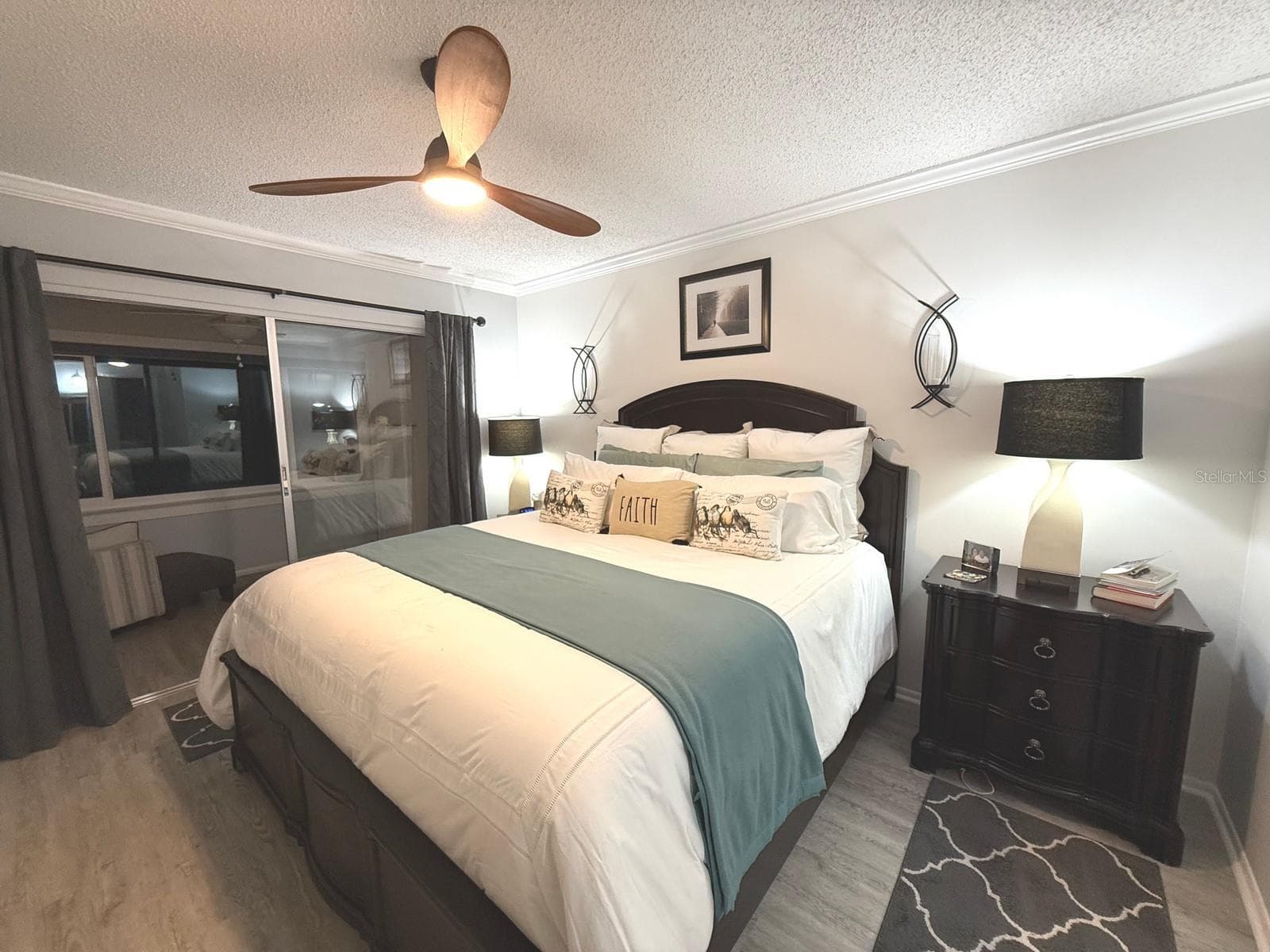 Beautifully UPDATED - 100 BLUFF VIEW DR #317A, BELLEAIR BLUFFS