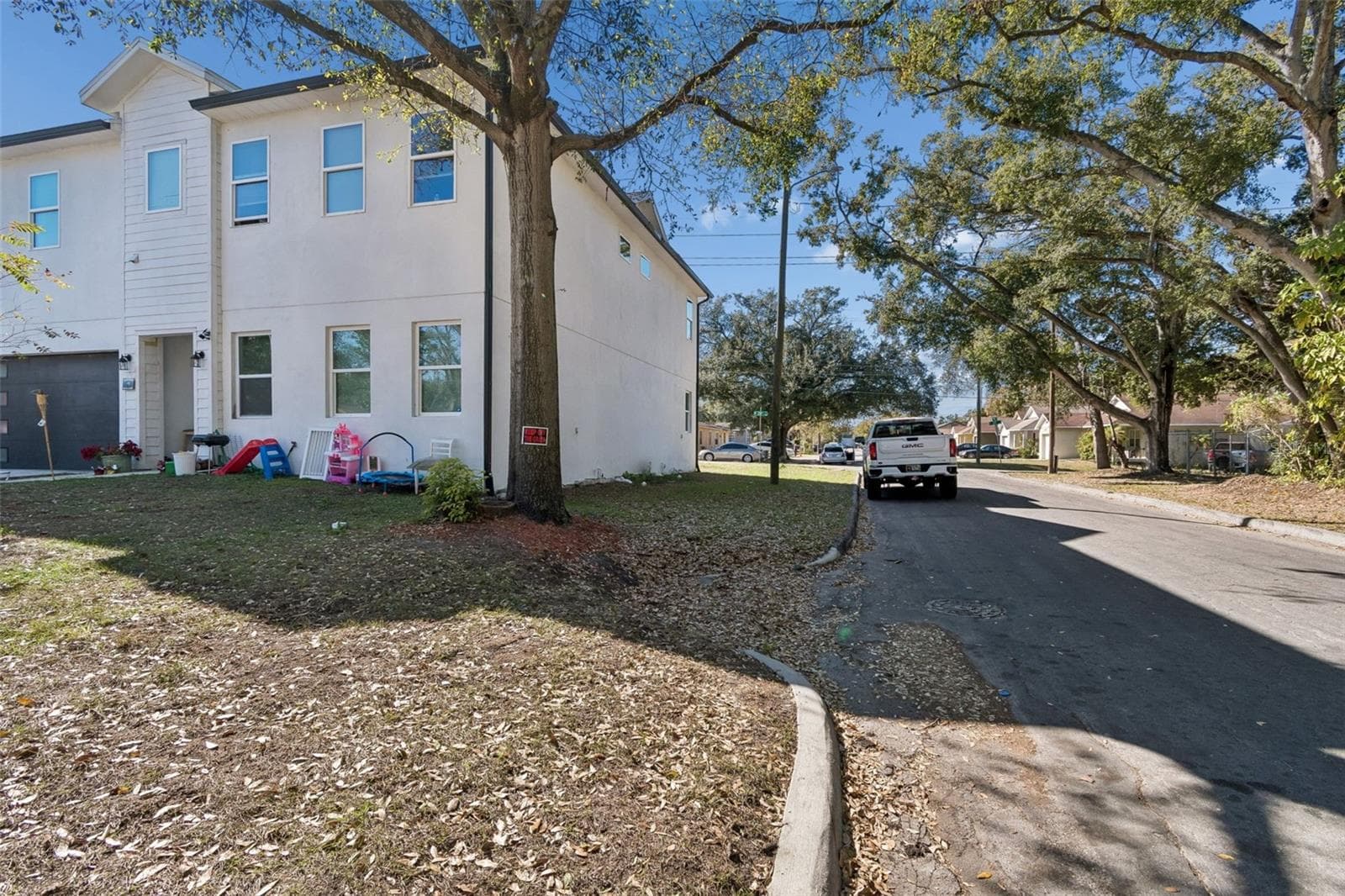 Duplex at 2801 E 19TH AVE, TAMPA, photo 30 of 32
