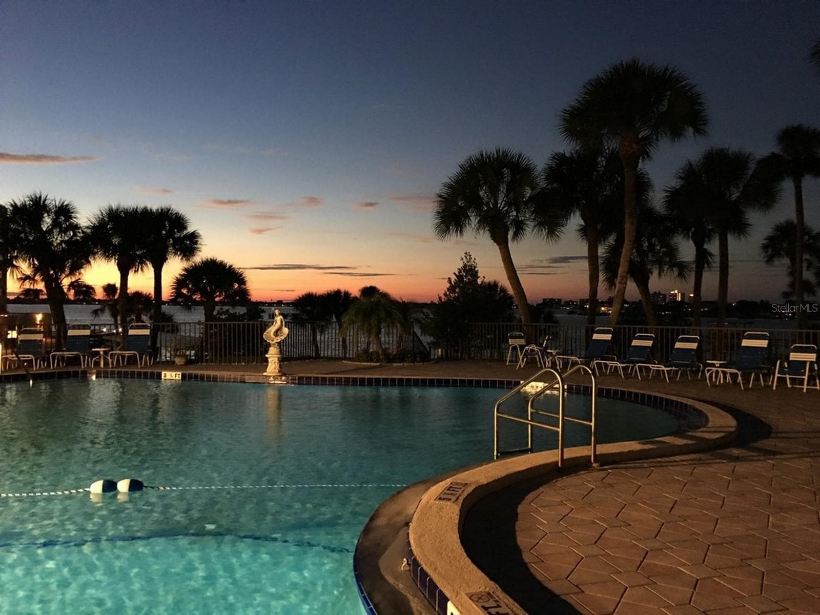 HEATED POOL - 100 BLUFF VIEW DR #317A, BELLEAIR BLUFFS
