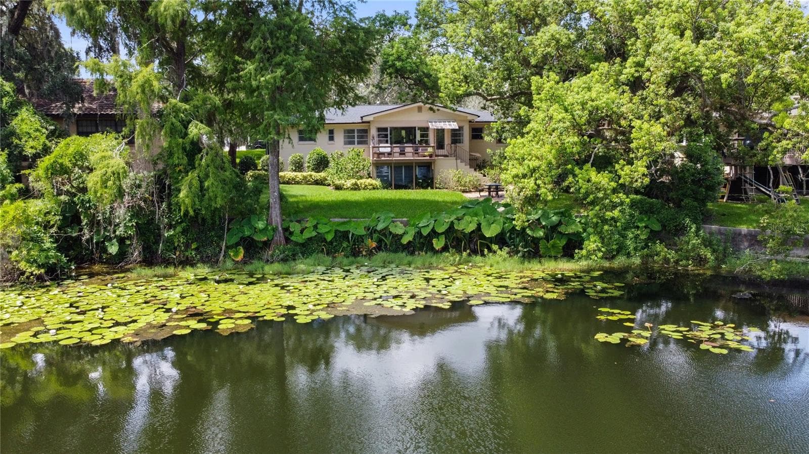 Single Family Residence at 1113 VIA DEL MAR, WINTER PARK, photo 8 of 9