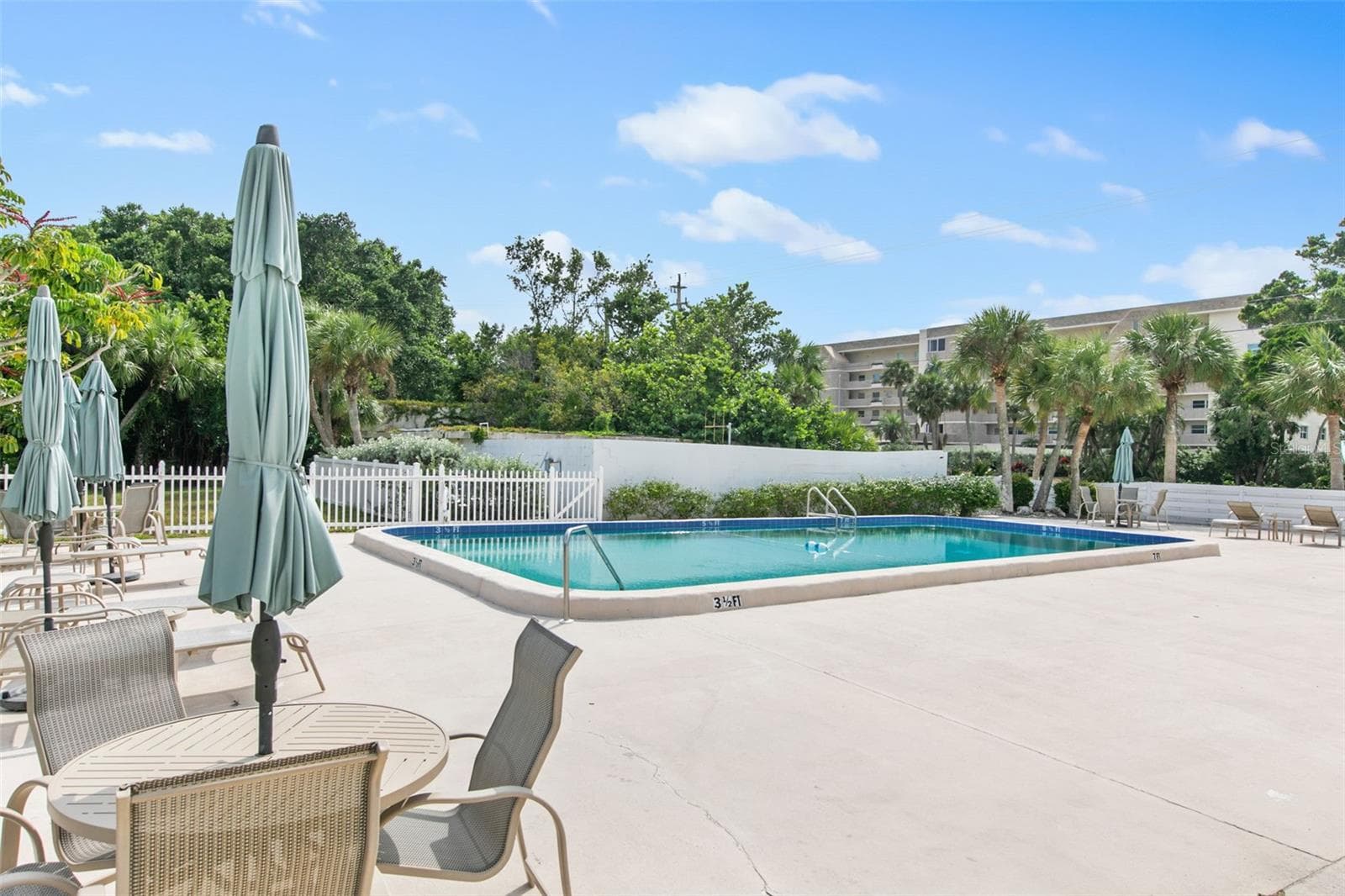 Condominium at 531 SUTTON PL, LONGBOAT KEY, photo 22 of 30