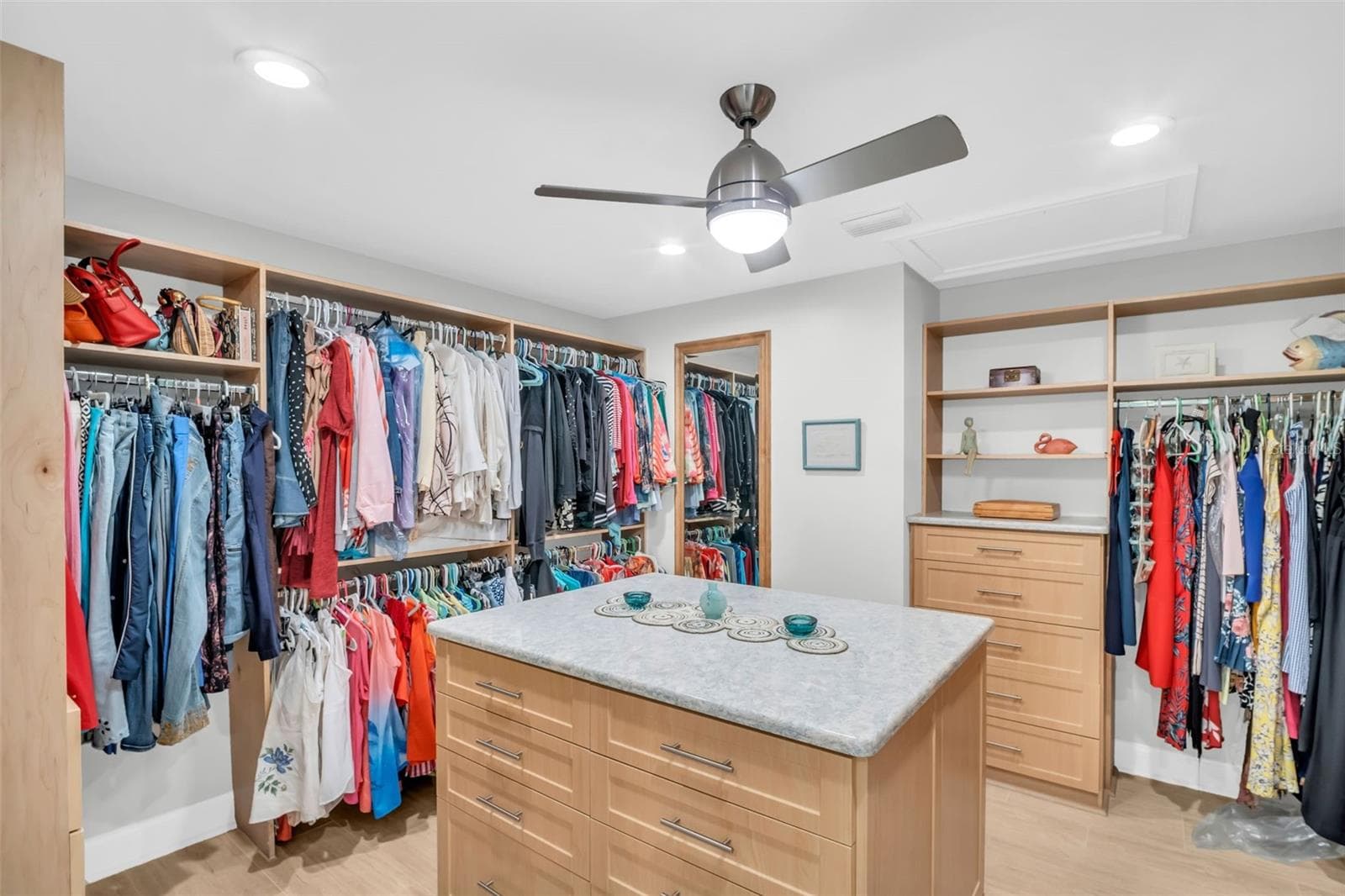 Owner Suite Walk-In Closet - 1100 FRIENDLY WAY S, ST PETERSBURG