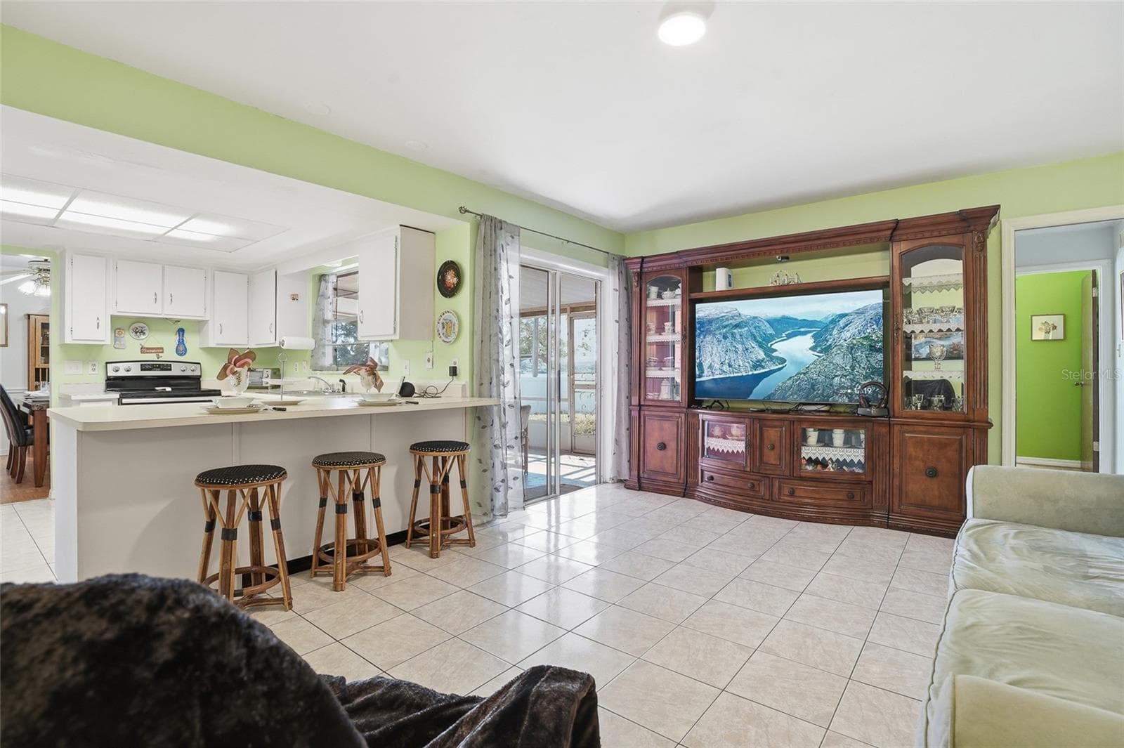 Single Family Residence at 7002 CRESTLAKE DR, ORLANDO, photo 21 of 48