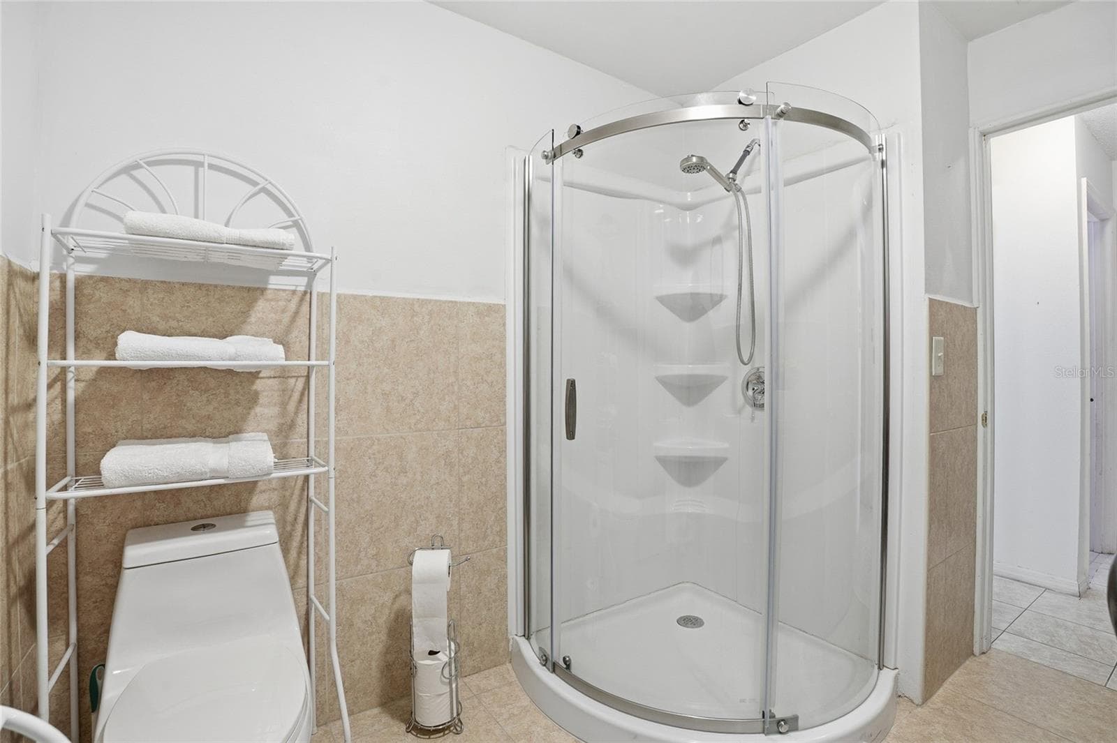 Single Family Residence at 7002 CRESTLAKE DR, ORLANDO, photo 25 of 48