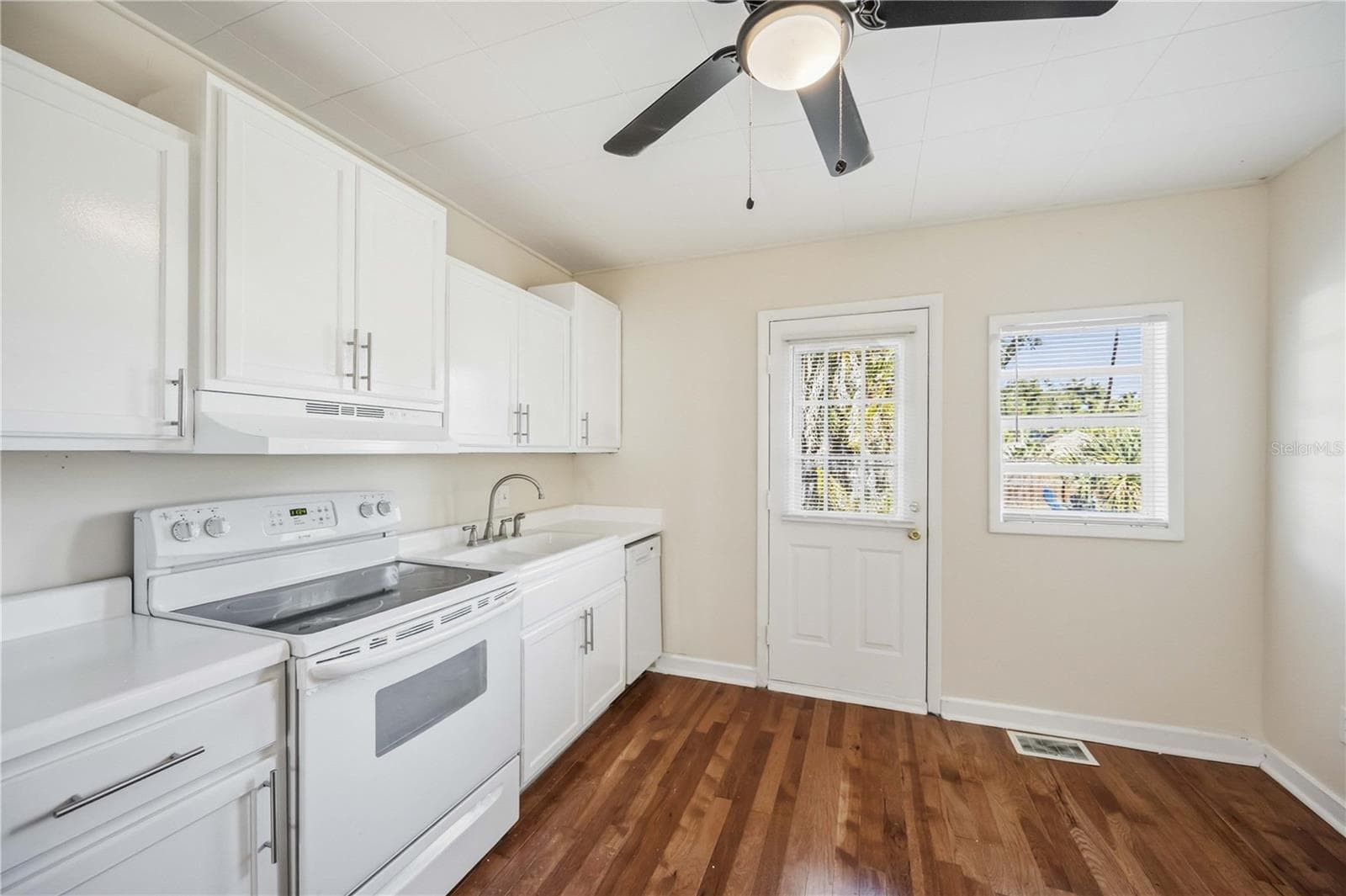 Single Family Residence at 2710 3RD AVE W, BRADENTON, photo 19 of 58